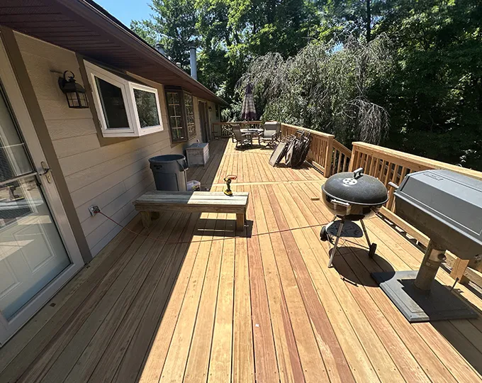 TFH Construction Collinsville IL - Wood Decks